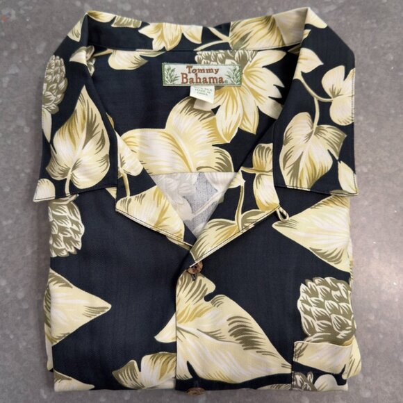 Tommy Bahama 100% Silk Floral Button-Down Shirt – Size XL - Picture 16 of 16